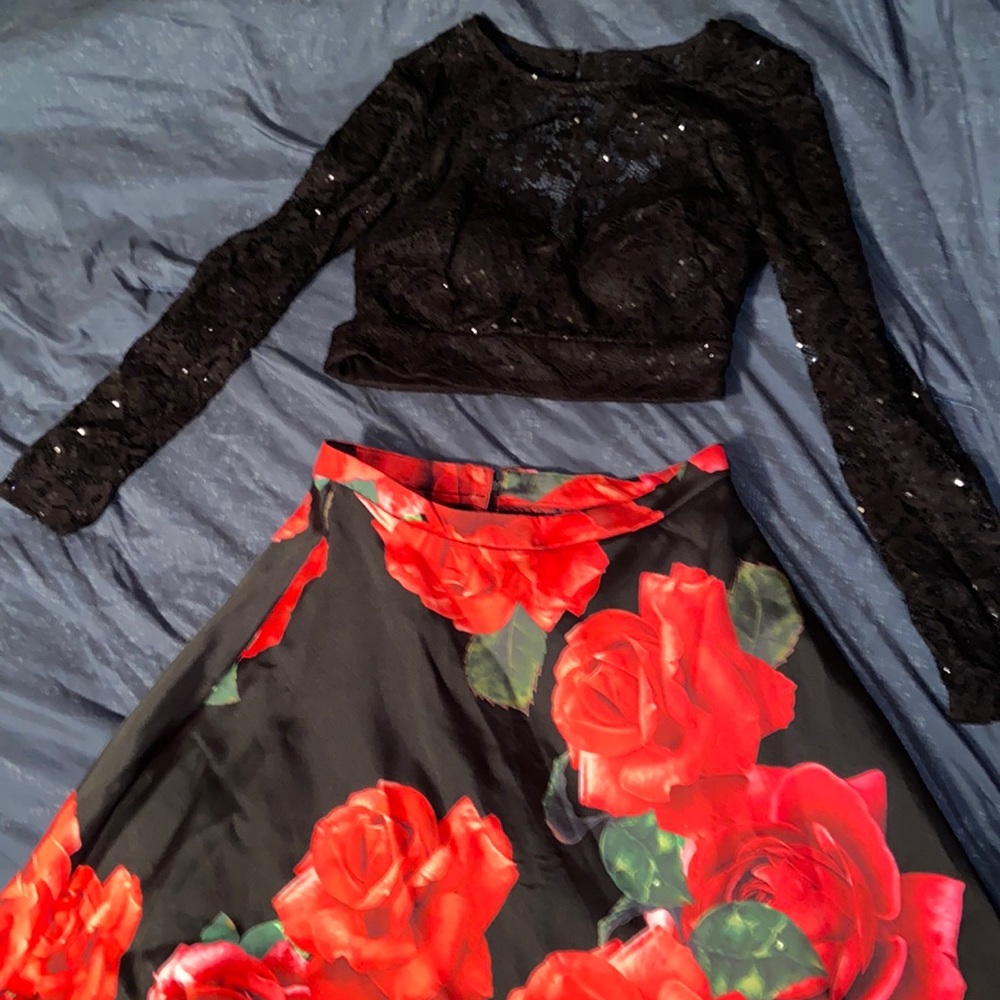 2 piece black and red floral prom dress. Size 11. Worn once.